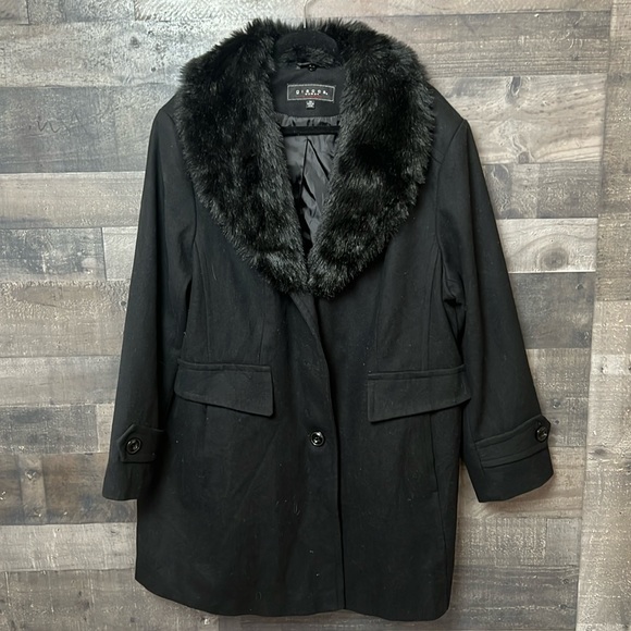giacca Jackets & Blazers - Classy Black Giacca Coat with Faux Fur Collar